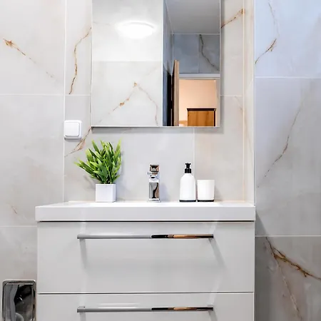 L'mai Riverside Apartman Prága
