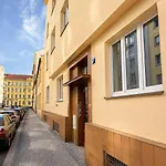 L'mai Riverside Apartment Prague